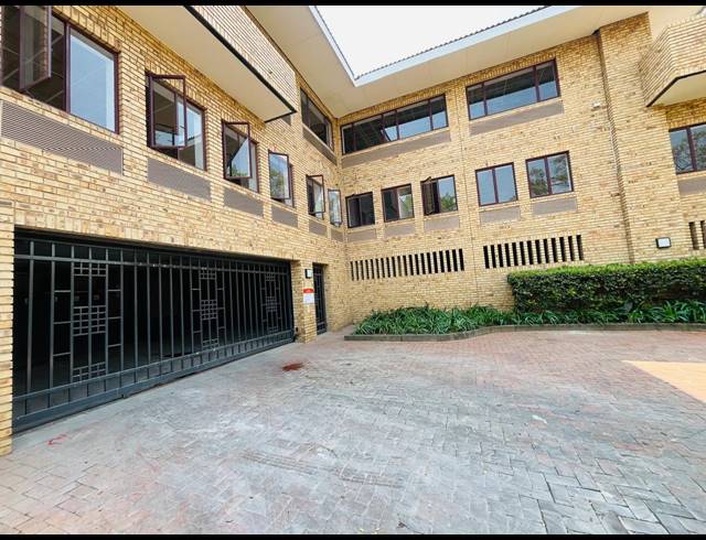 3,150M² OFFICE TO LET IN VORNA VALLEY